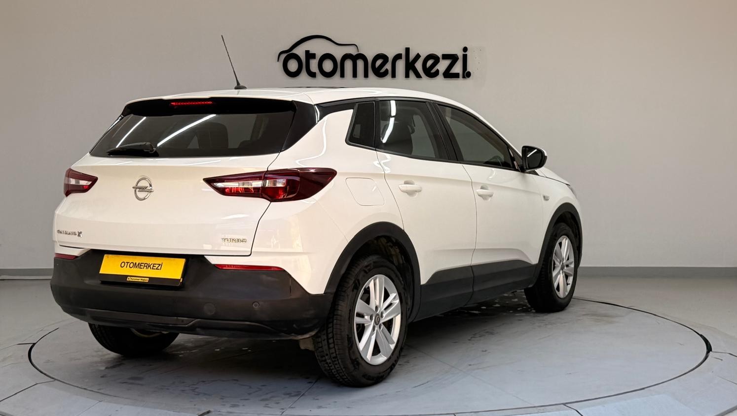 OPEL GRANDLAND 6